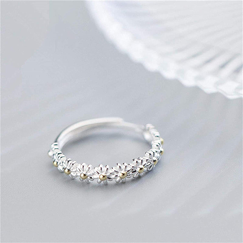 Elsa | Anillo ajustable de plata y esmaltes pintados a mano con margaritas
