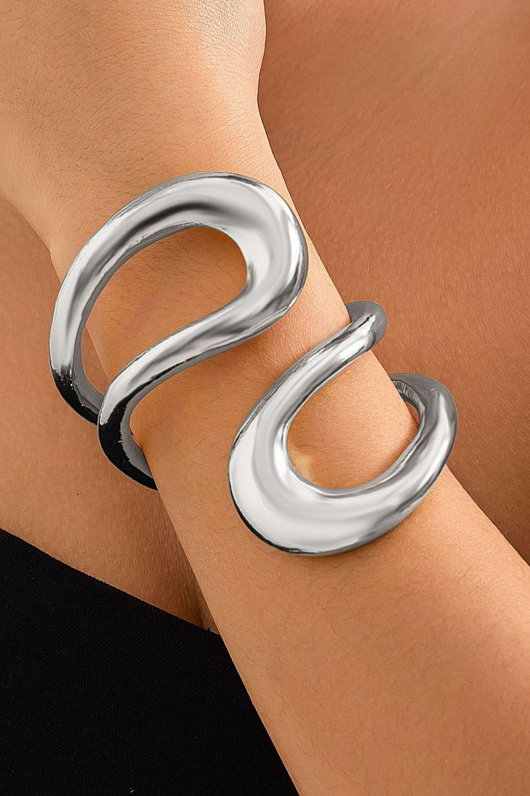 Stella | Pulsera asimétrica recortada