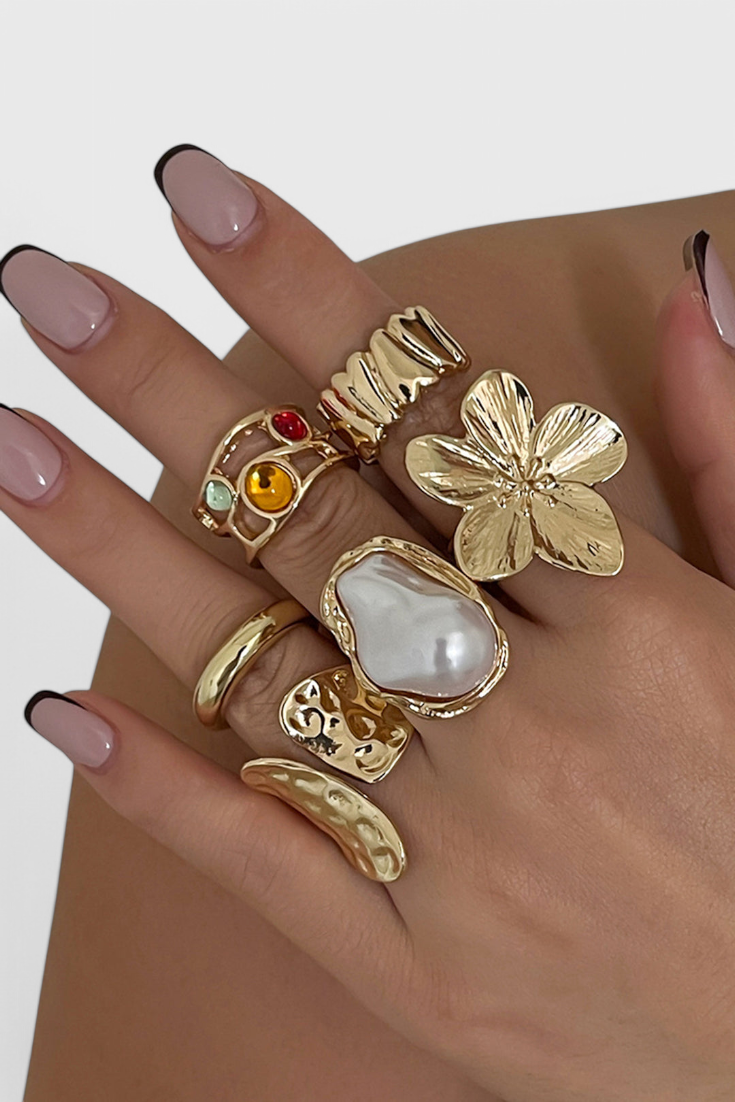 Marcella | Anillo abierto de perla con forma de flor líquida