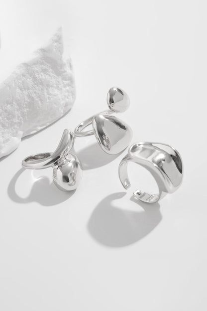 Loreta | Anillos metálicos irregulares