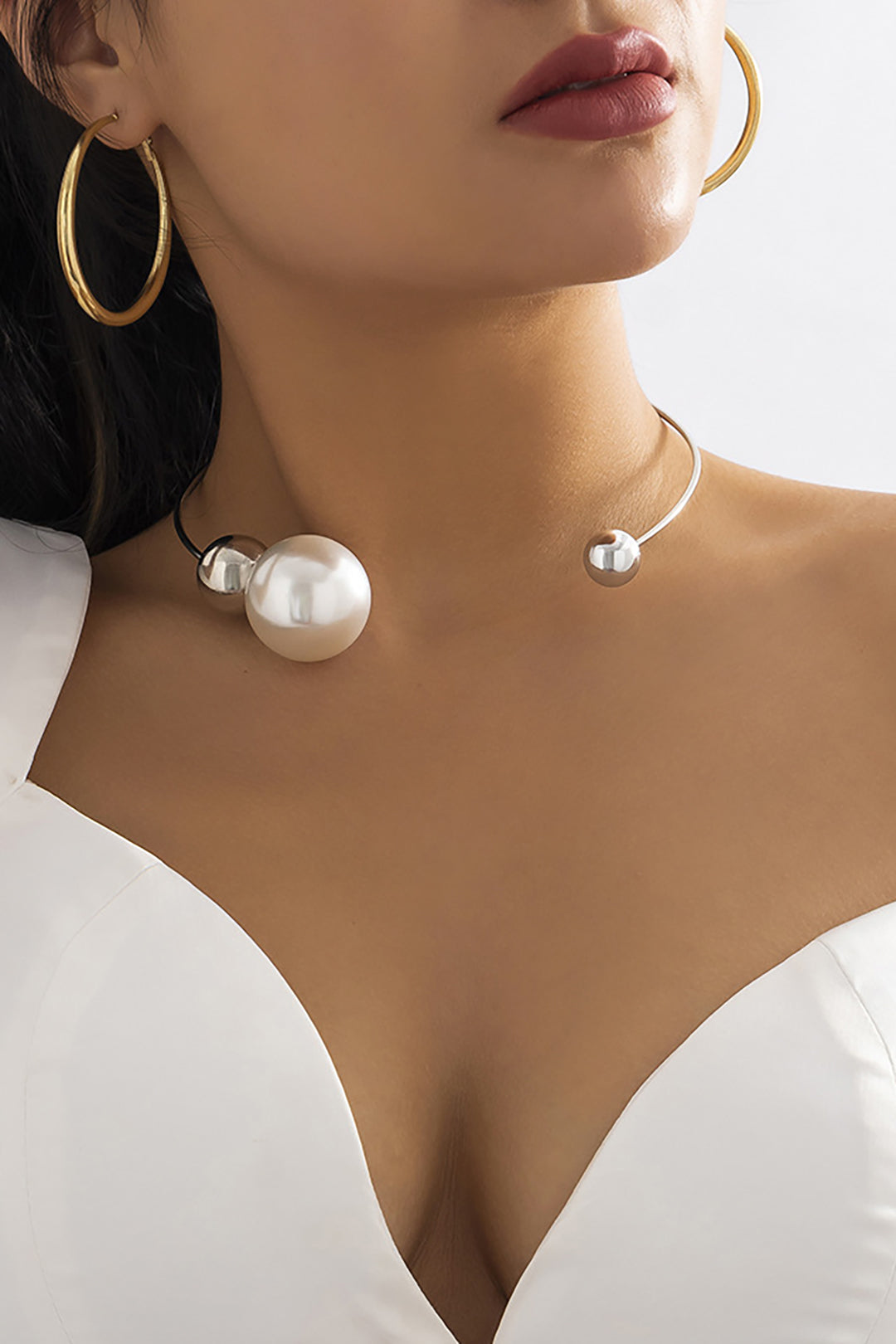 Chiara | Collares de perlas metálicas
