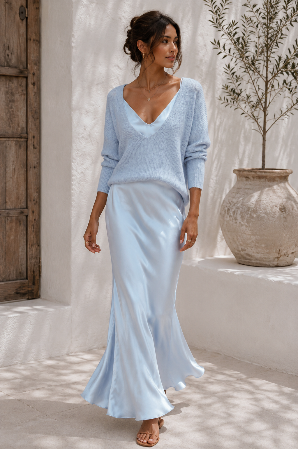 Alma | Vestido elegante de satén con suéter