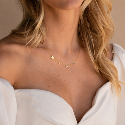 Amanda | Collar con inicial, piedra de nacimiento y signo zodiacal