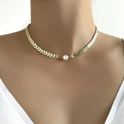 Yasmin | Collar griego de oro con perla