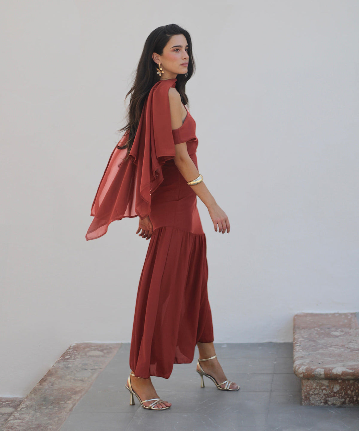 Eleonora | Vestido midi asimétrico con drapeado