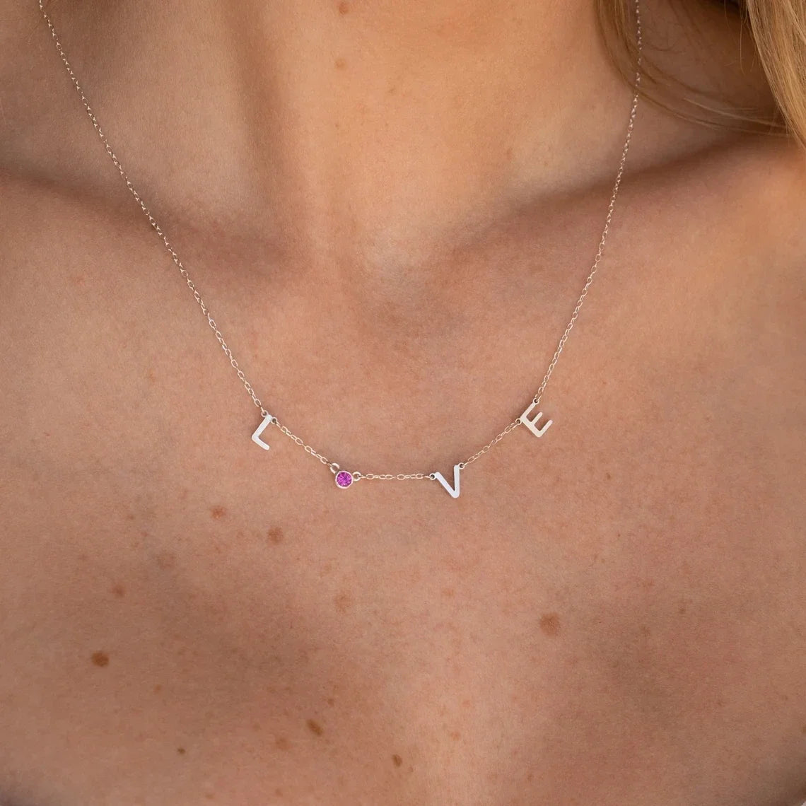 Amanda | Collar con inicial, piedra de nacimiento y signo zodiacal