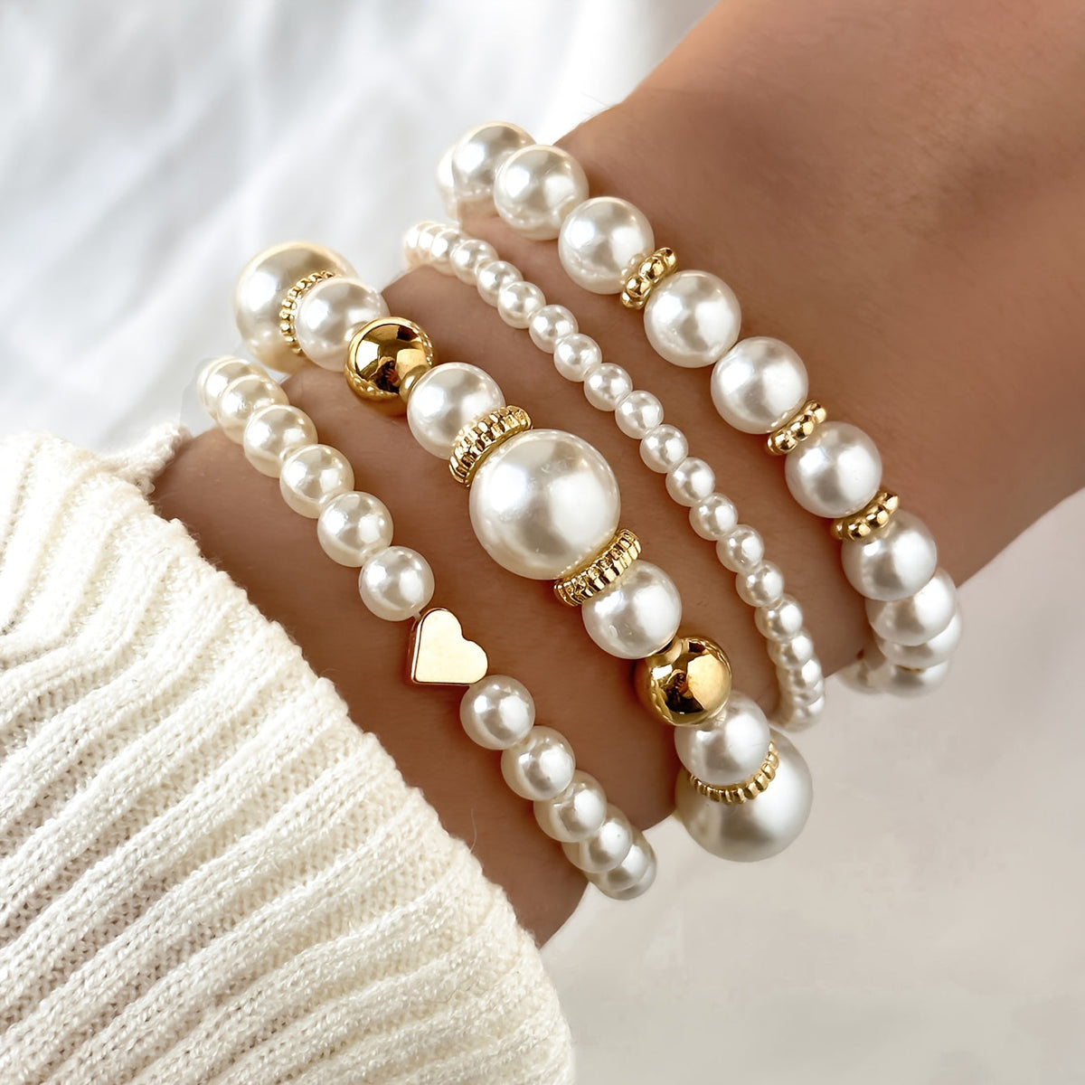 Alma | Set de elegantes pulseras con forma de corazón y perlas