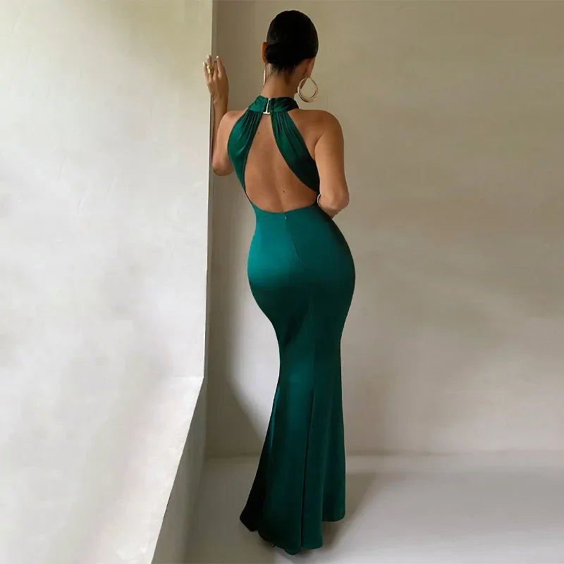 Nayeli | Vestido largo halter con espalda abierta y cola de sirena