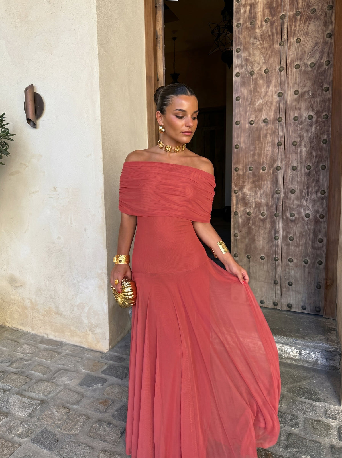 Brenda | Vestido midi de línea limpia
