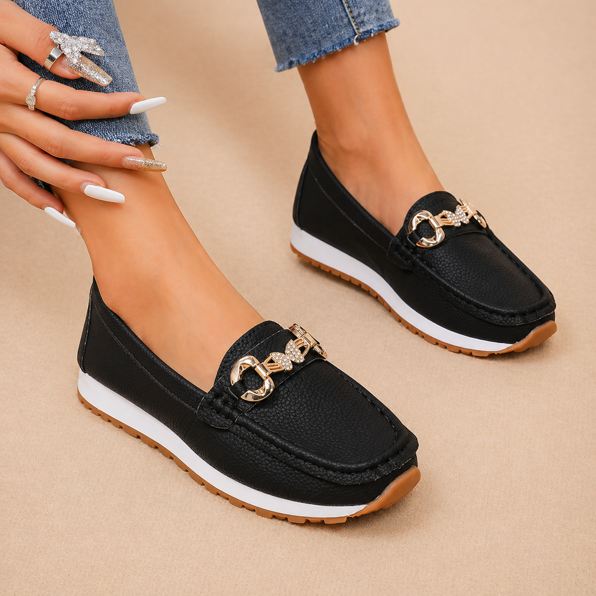 Carmen | Mocasines casuales con hebilla de mariposa