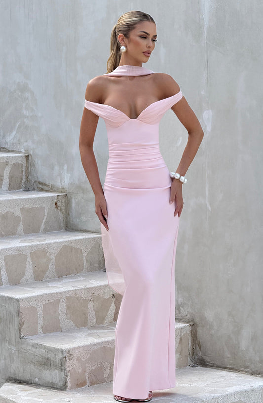 Abigail | Vestido largo de crepé con escote Bardot en rosa