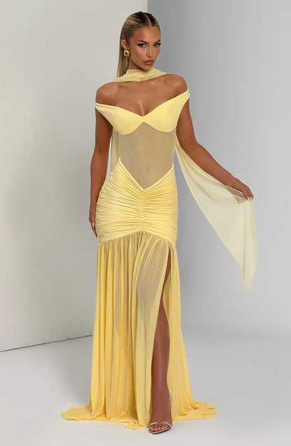 Alaia | Vestido largo de malla con escote Bardot en amarillo