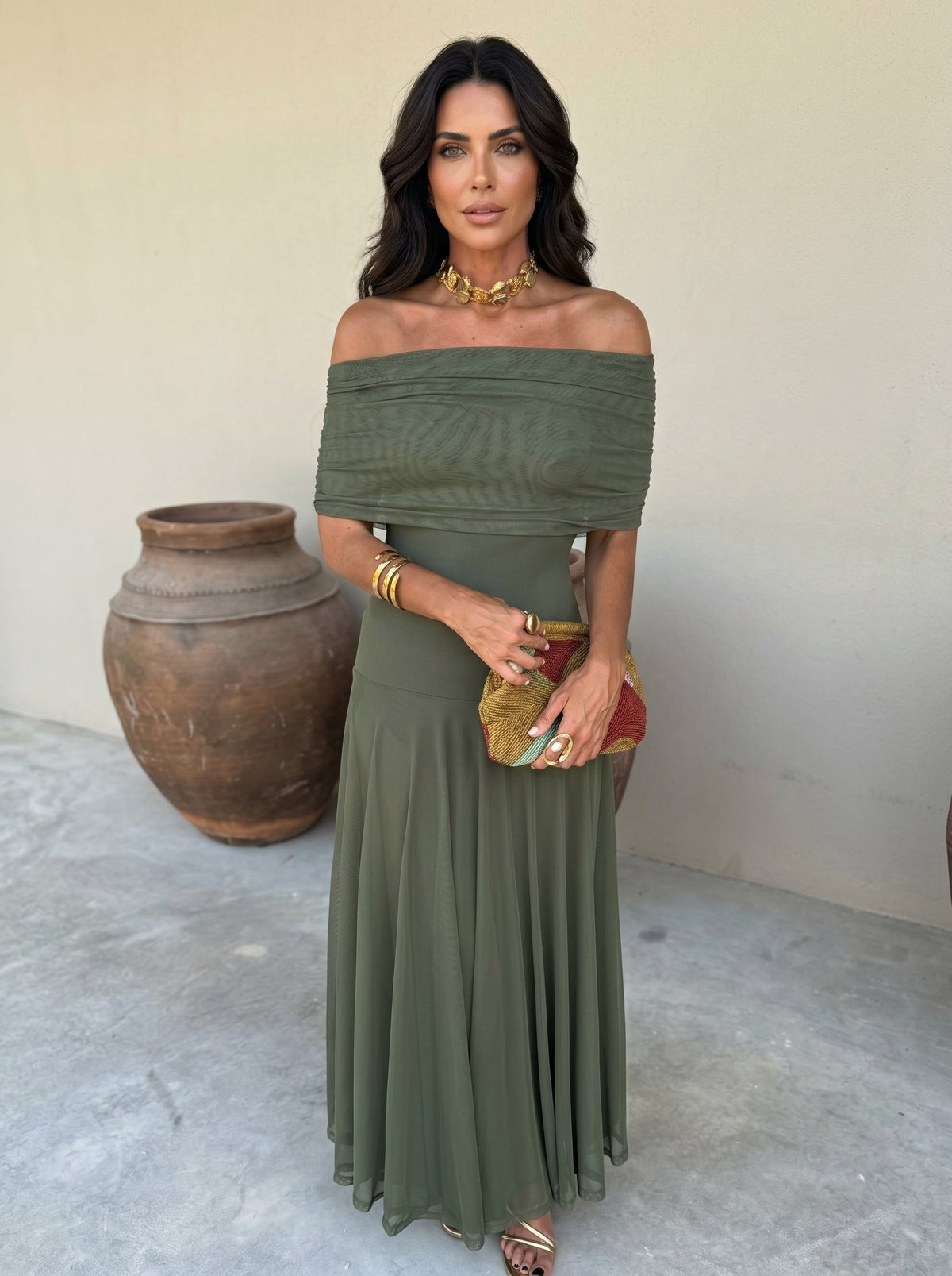 Brenda | Vestido midi de línea limpia