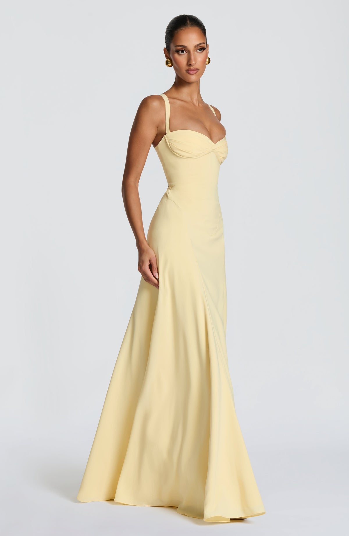 Nefertiti | Vestido largo de gasa con escote corazón