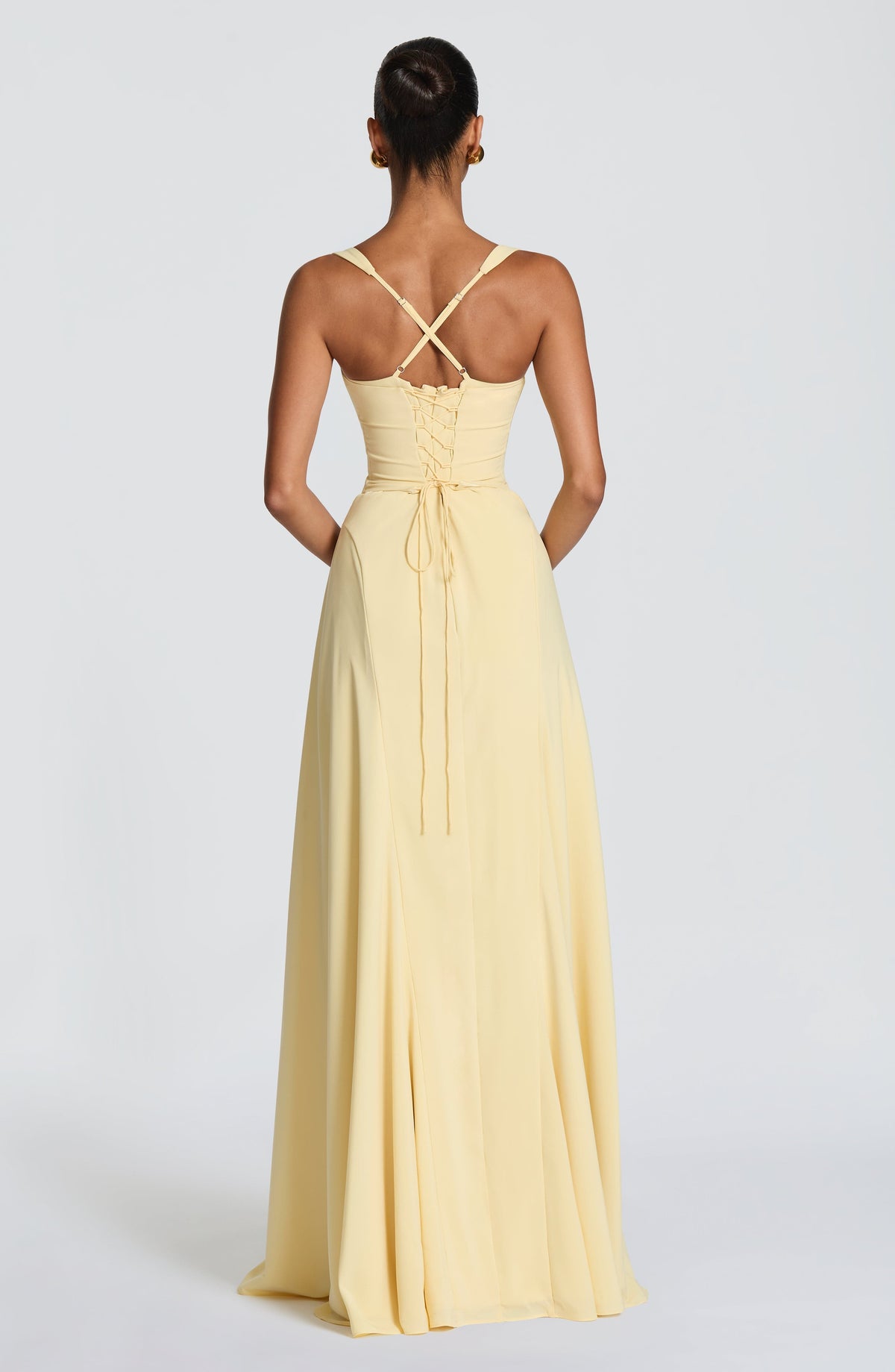 Nefertiti | Vestido largo de gasa con escote corazón