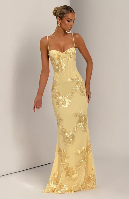 Nancy | Vestido largo de malla floral en amarillo
