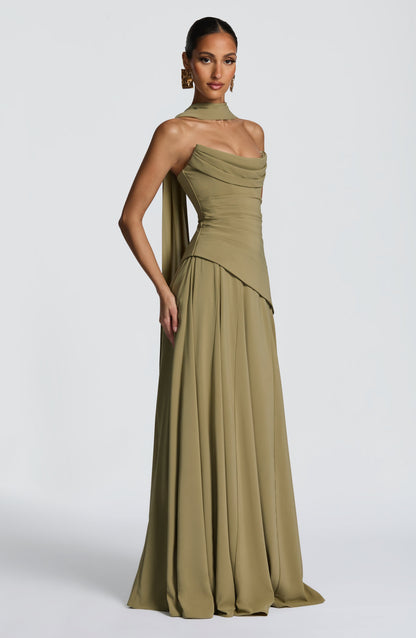 Patricia | Vestido largo de gasa con escote drapeado en verde oliva
