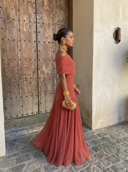 Brenda | Vestido midi de línea limpia