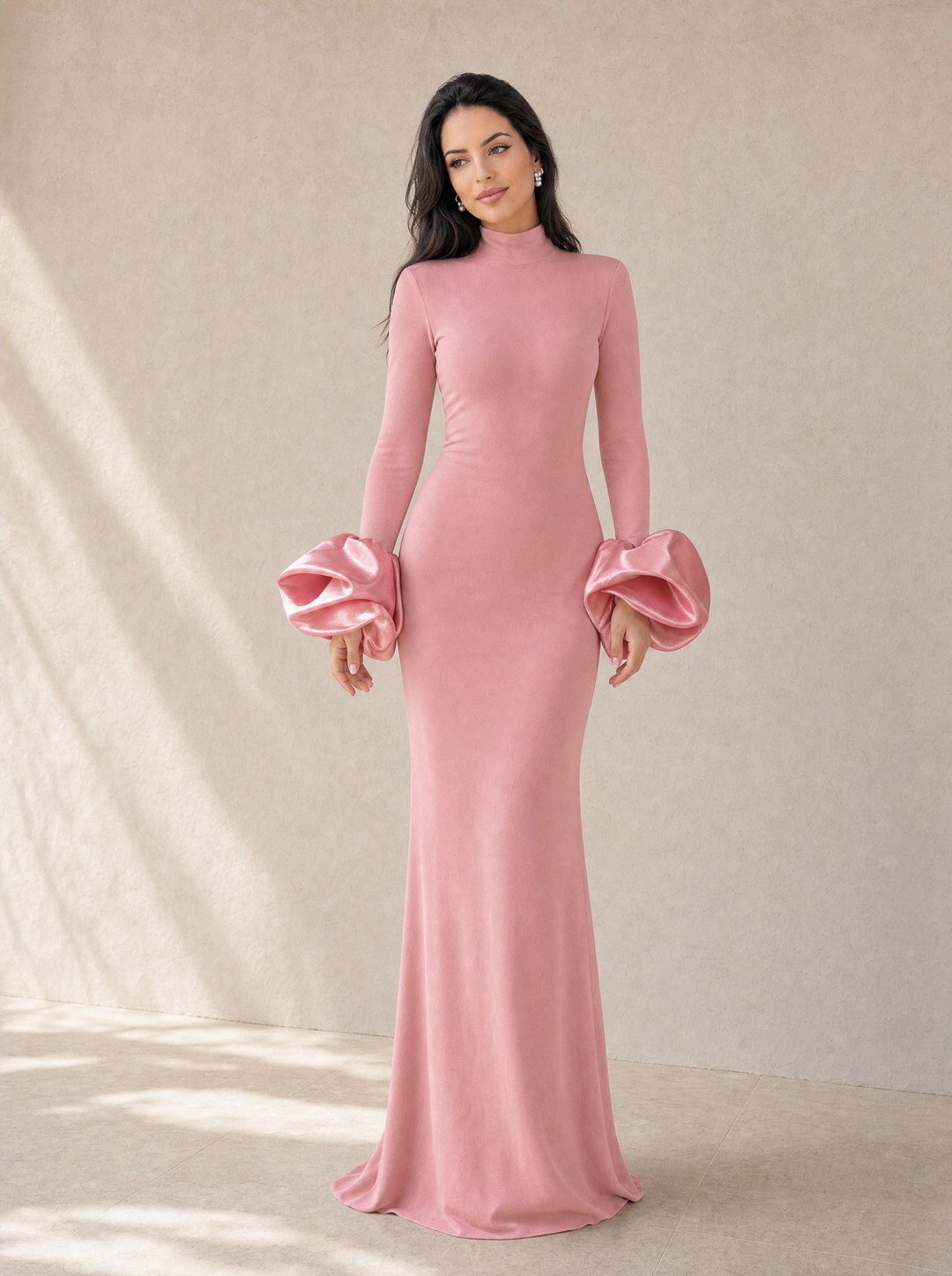 Mónica | Vestido largo de cuello alto con mangas abullonadas